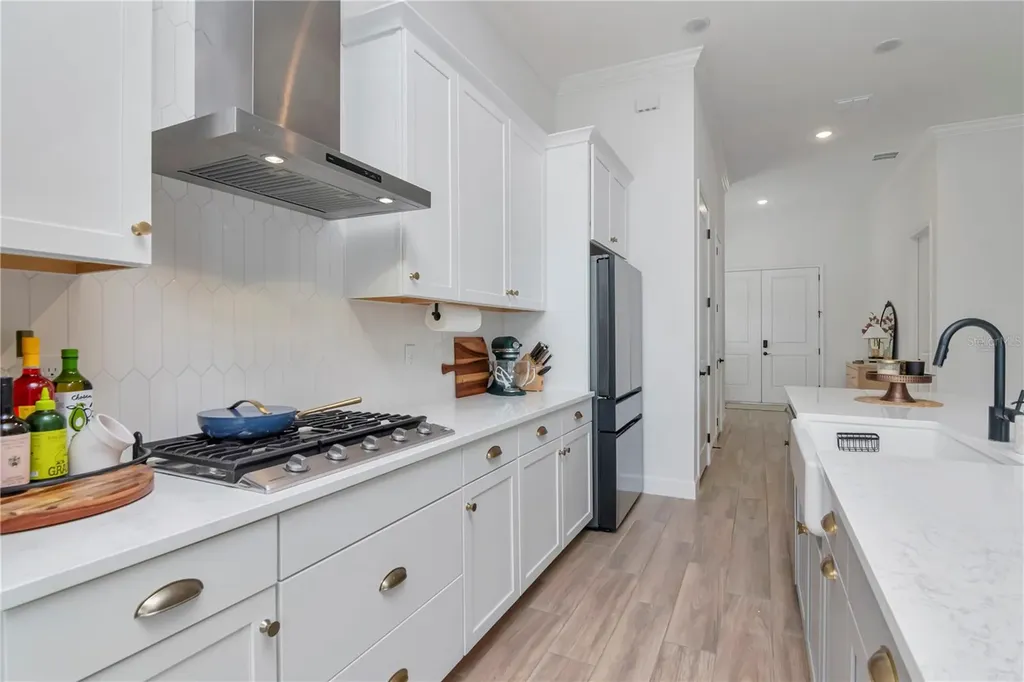 979 Signet Drive Apollo Beach FL 33572