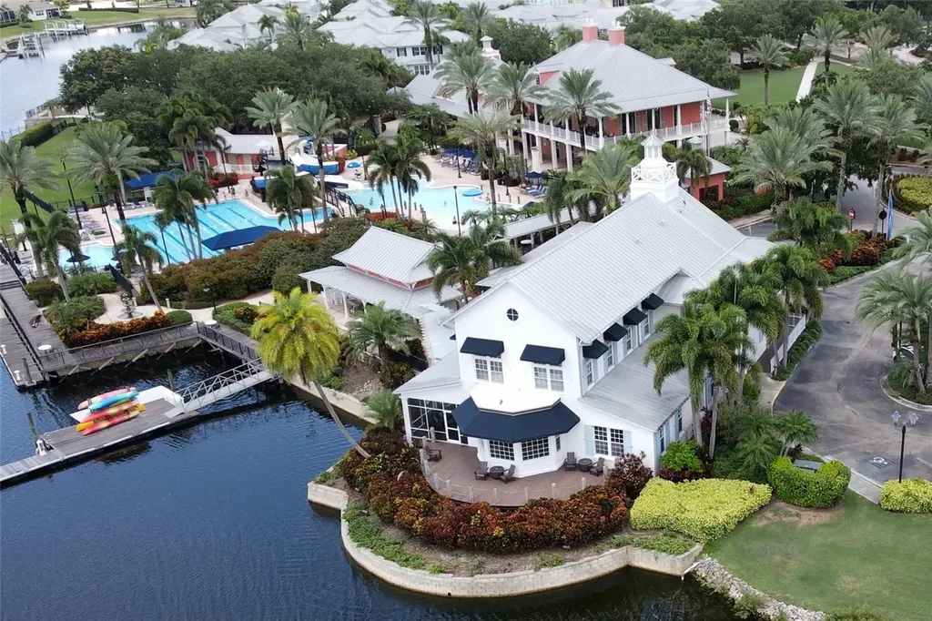 979 Signet Drive Apollo Beach FL 33572