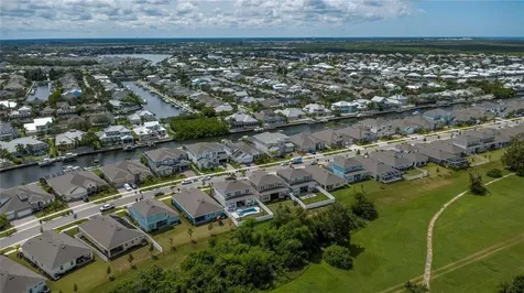 979 Signet Drive Apollo Beach FL 33572