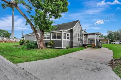 806 3rd Avenue W Palmetto FL 34221