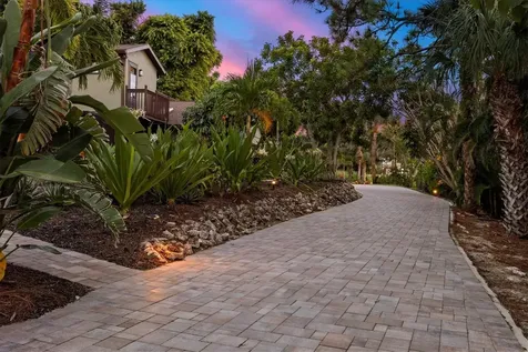 1070 Bayshore Drive Englewood FL 34223