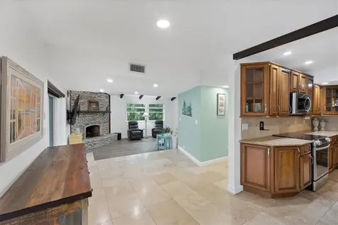 1070 Bayshore Drive Englewood FL 34223