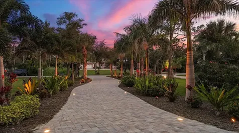 1070 Bayshore Drive Englewood FL 34223