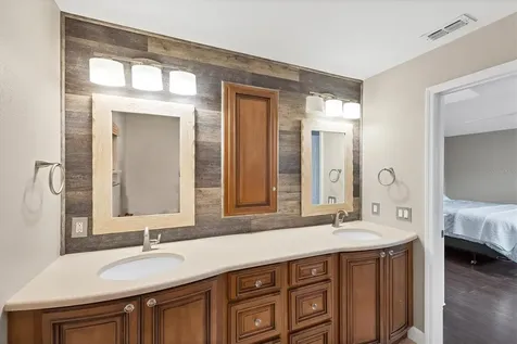 1070 Bayshore Drive Englewood FL 34223