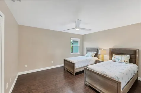 1070 Bayshore Drive Englewood FL 34223