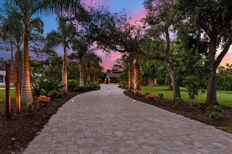 1070 Bayshore Drive Englewood FL 34223