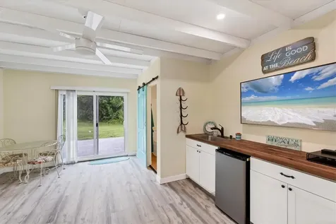 1070 Bayshore Drive Englewood FL 34223