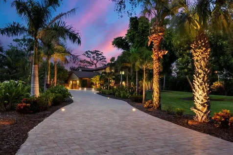1070 Bayshore Drive Englewood FL 34223