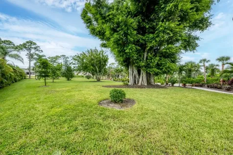 1070 Bayshore Drive Englewood FL 34223