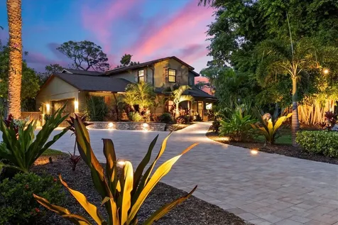 1070 Bayshore Drive Englewood FL 34223