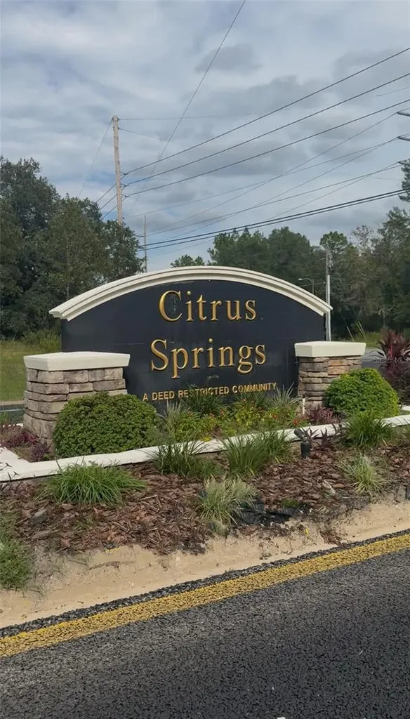 813 W Haguer Place Dunnellon FL 34434