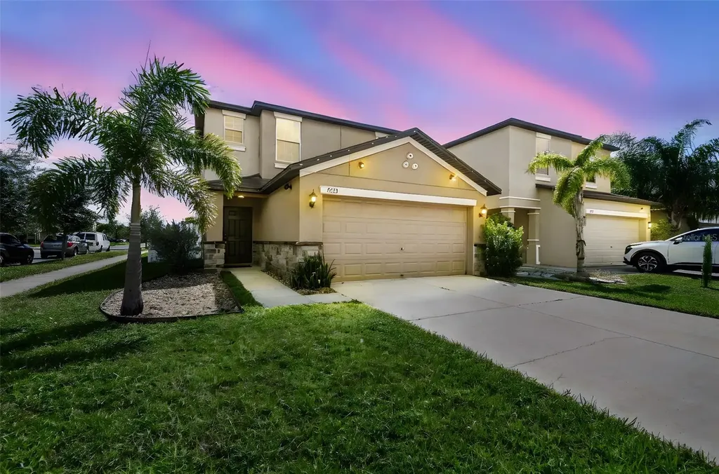 7423 French Marigold Avenue Tampa FL 33619