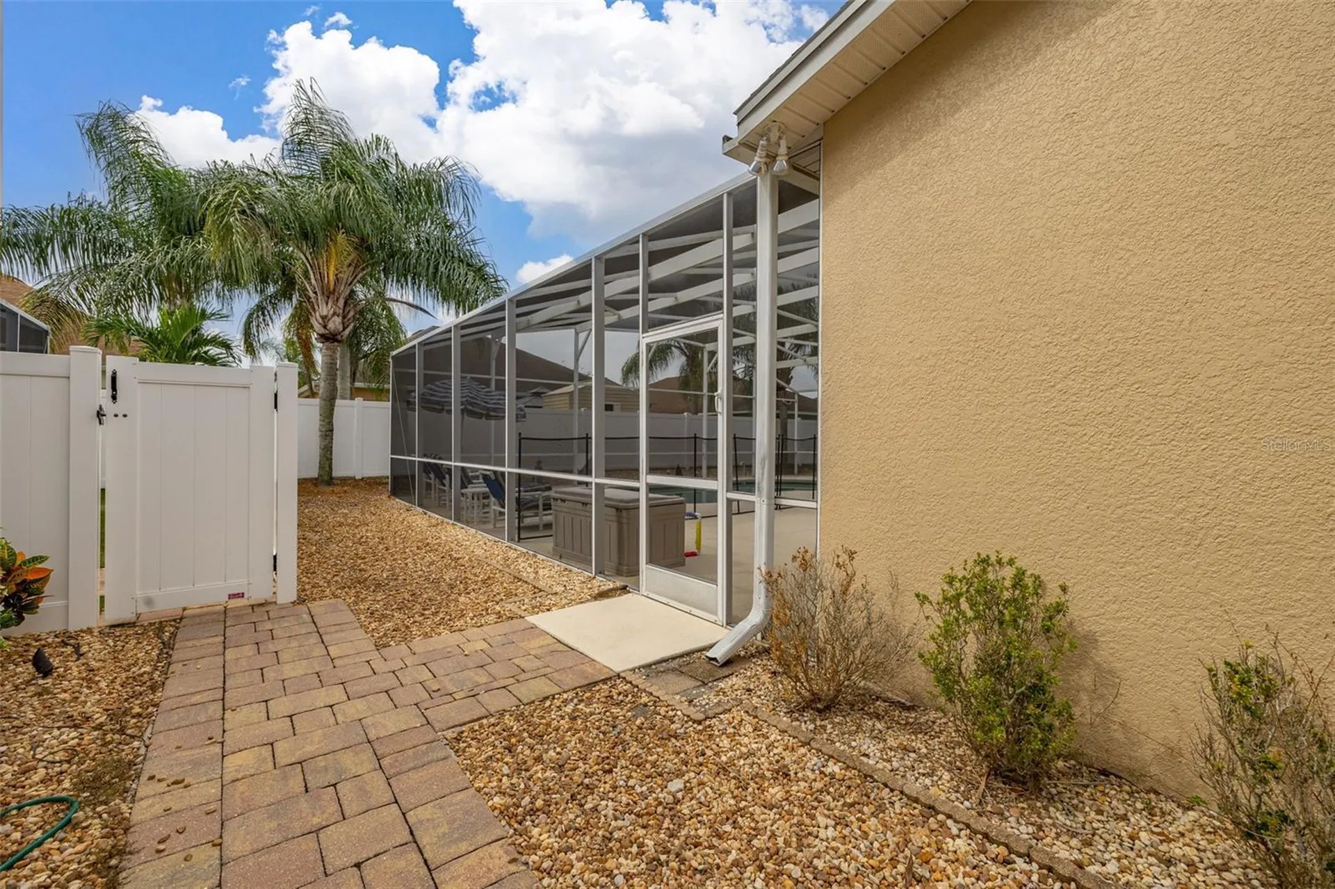 2663 Sand Hill Point Circle Davenport FL 33837