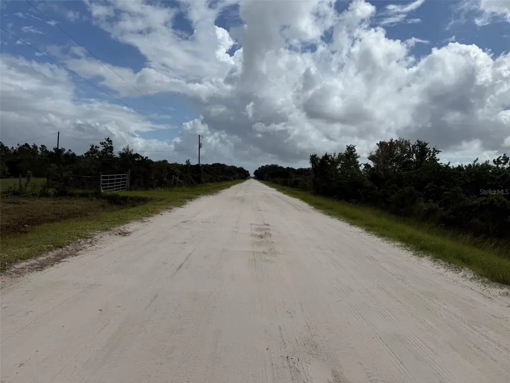15723 NW 304th Street Okeechobee FL 34972