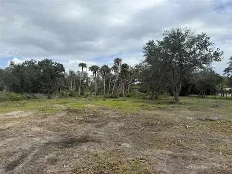 15723 NW 304th Street Okeechobee FL 34972