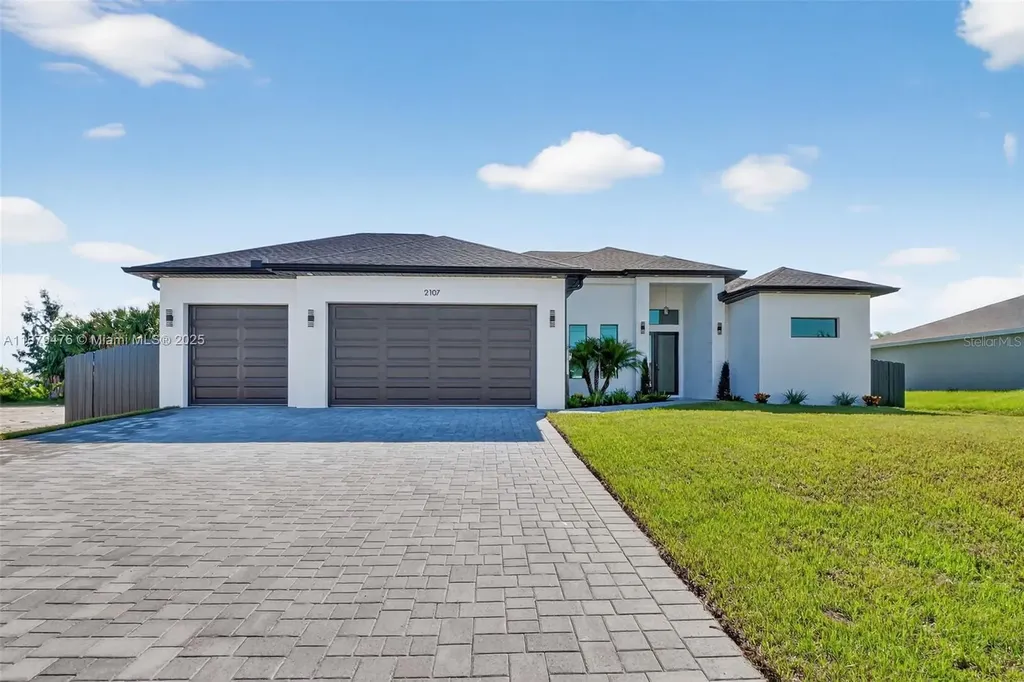 2107 NW 2nd Place Cape Coral FL 33993