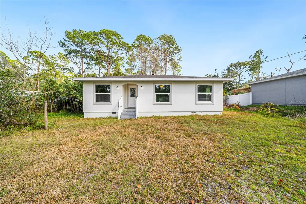 1877 10th Avenue Deland FL 32724