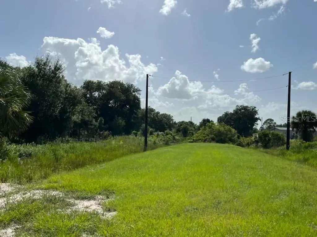 15134 NW 306th Street Okeechobee FL 34972