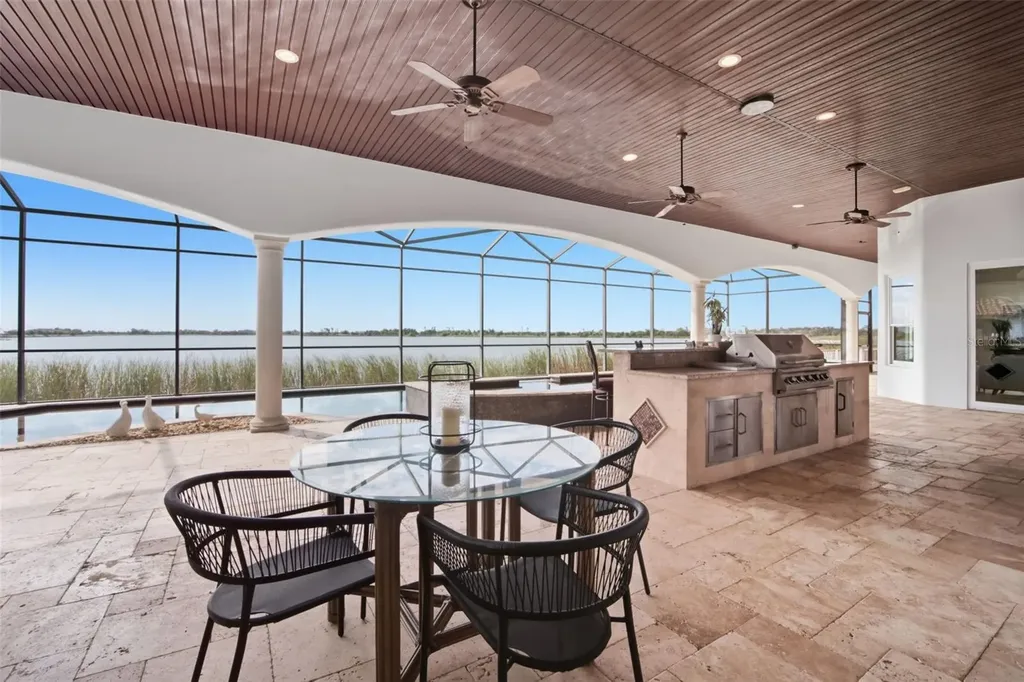 3215 Gulf City Road Ruskin FL 33570