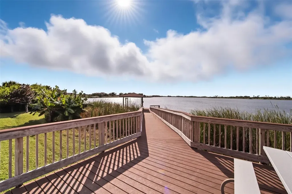 3215 Gulf City Road Ruskin FL 33570