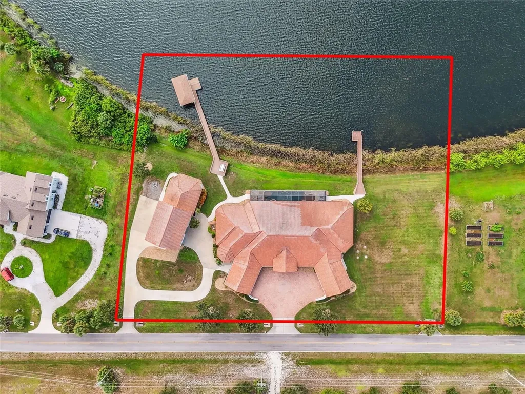 3215 Gulf City Road Ruskin FL 33570