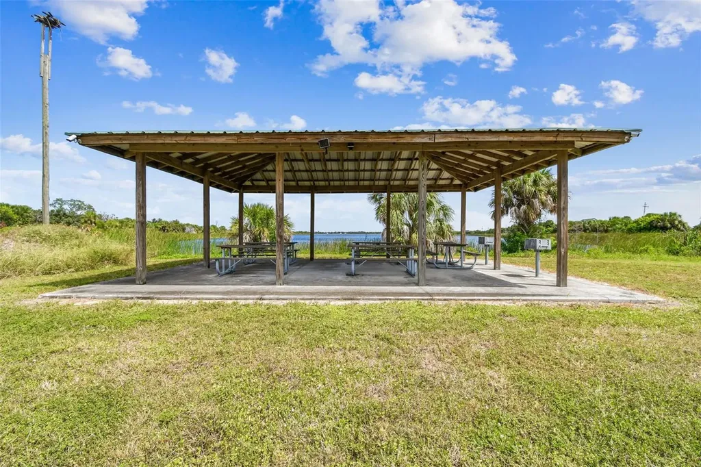 3215 Gulf City Road Ruskin FL 33570