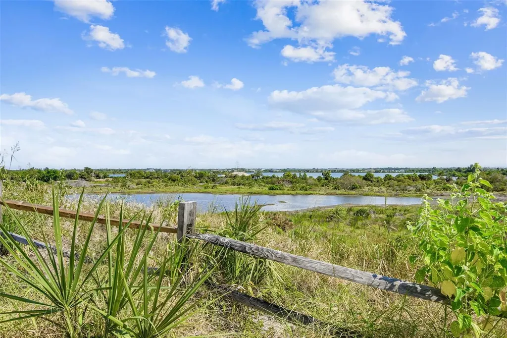 3215 Gulf City Road Ruskin FL 33570