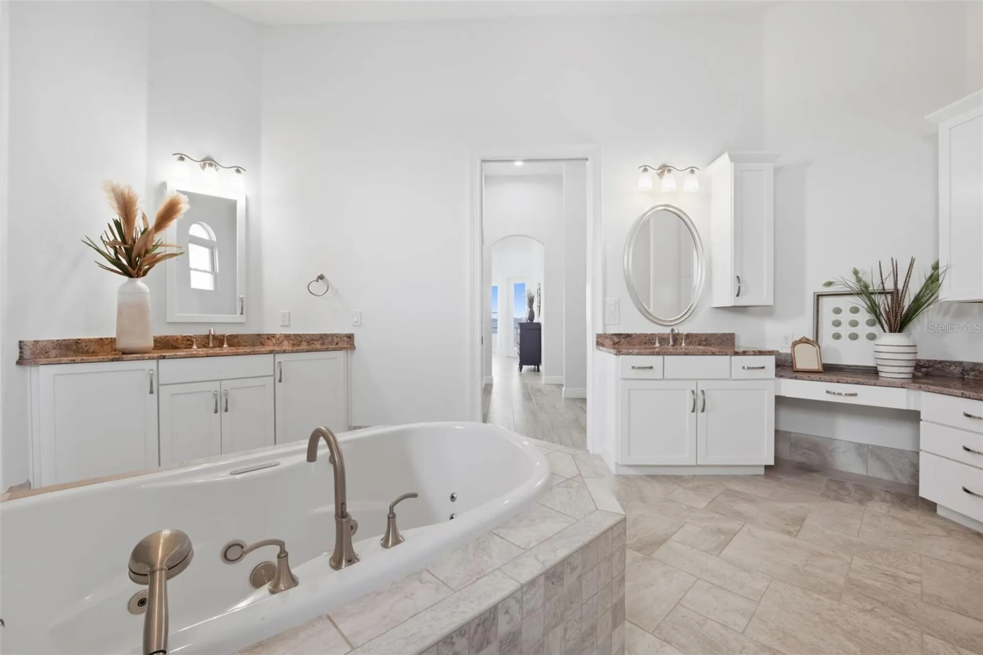 3215 Gulf City Road Ruskin FL 33570
