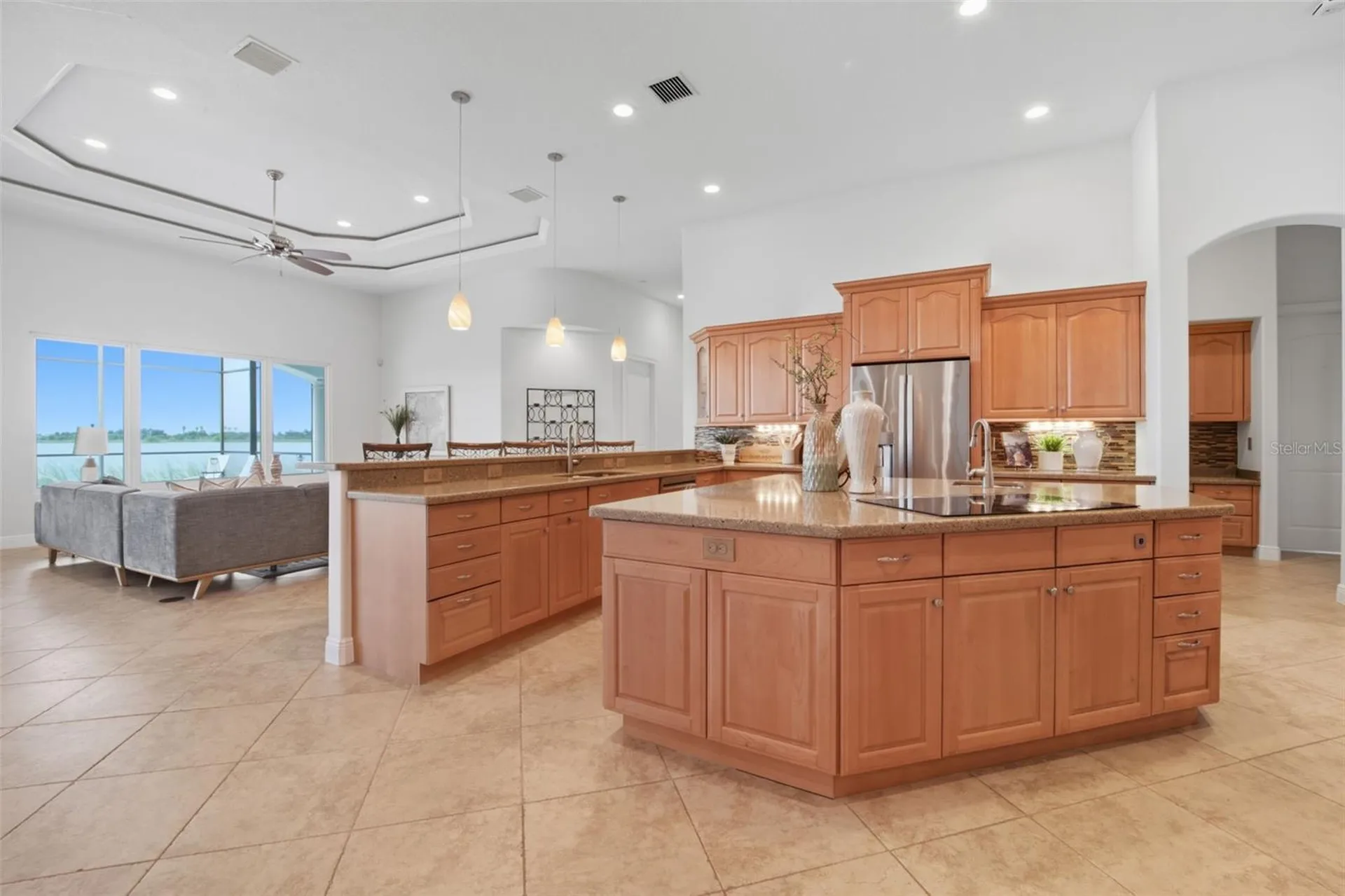 3215 Gulf City Road Ruskin FL 33570