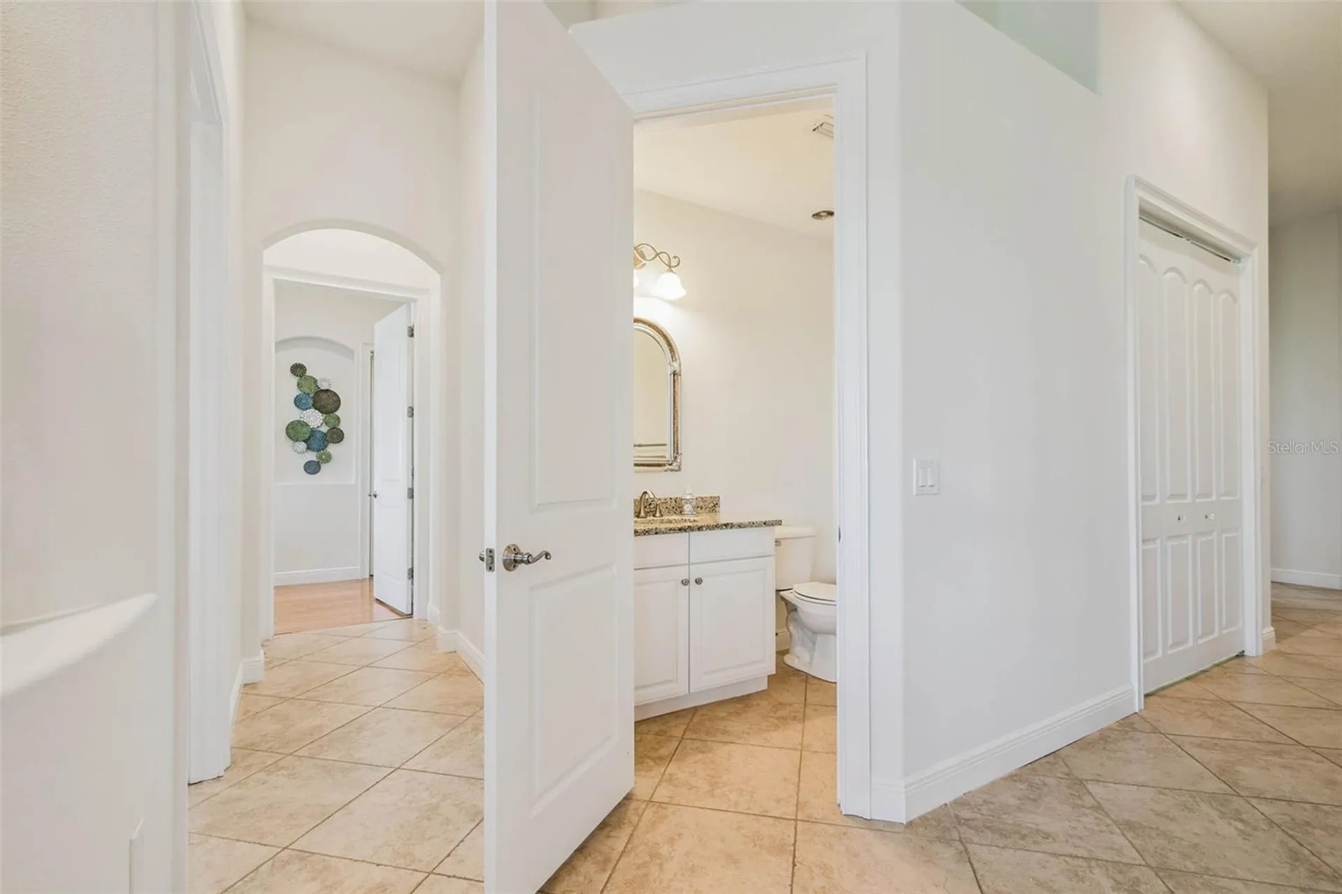 3215 Gulf City Road Ruskin FL 33570