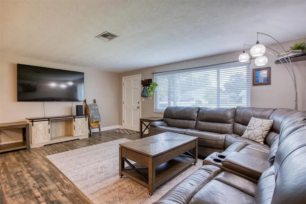 1440 Wisconsin Avenue Palm Harbor FL 34683