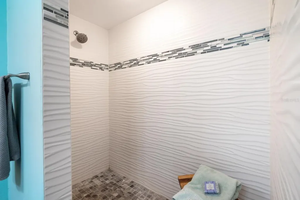 4033 Wilshire Circle E Sarasota FL 34238