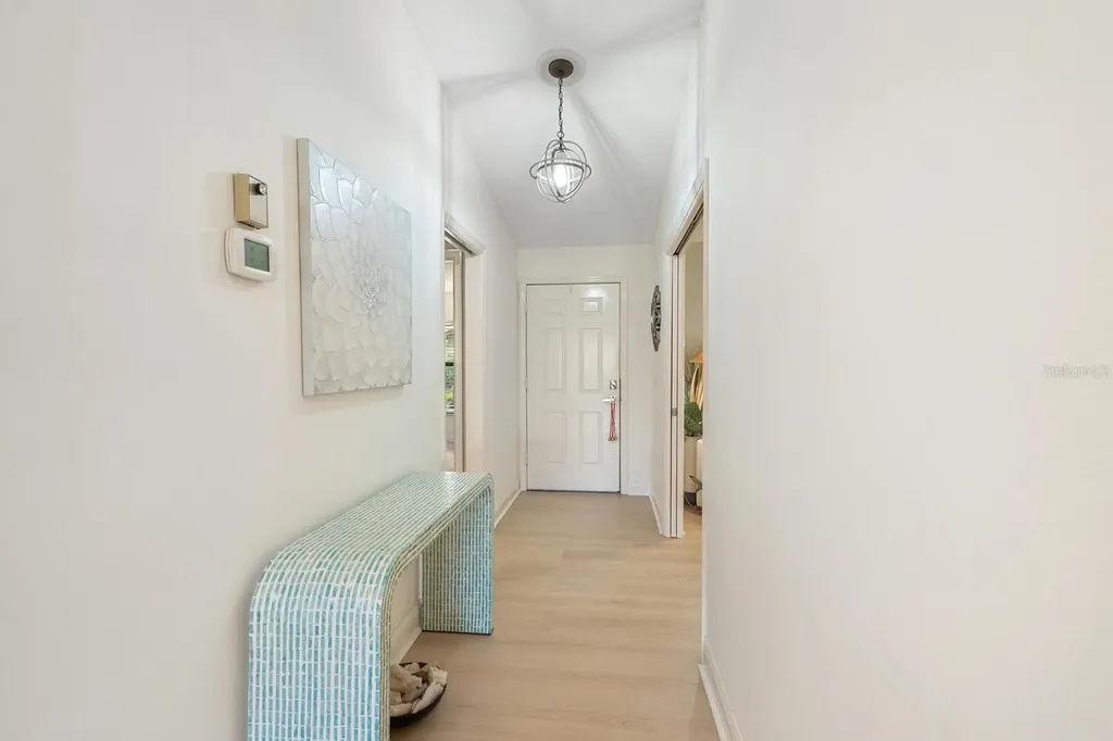 4033 Wilshire Circle E Sarasota FL 34238