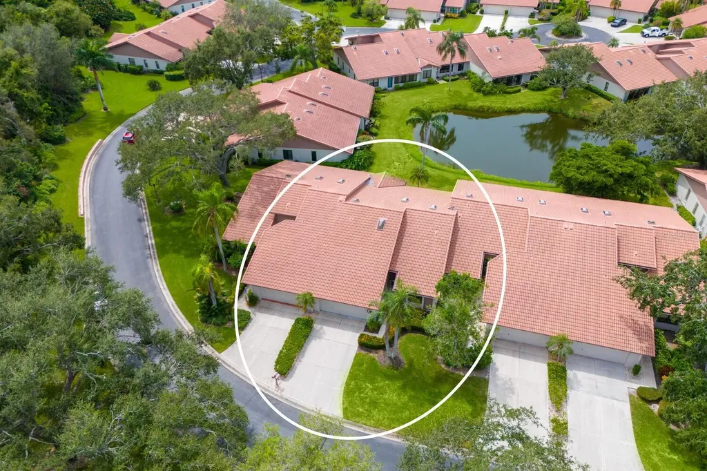 4033 Wilshire Circle E Sarasota FL 34238