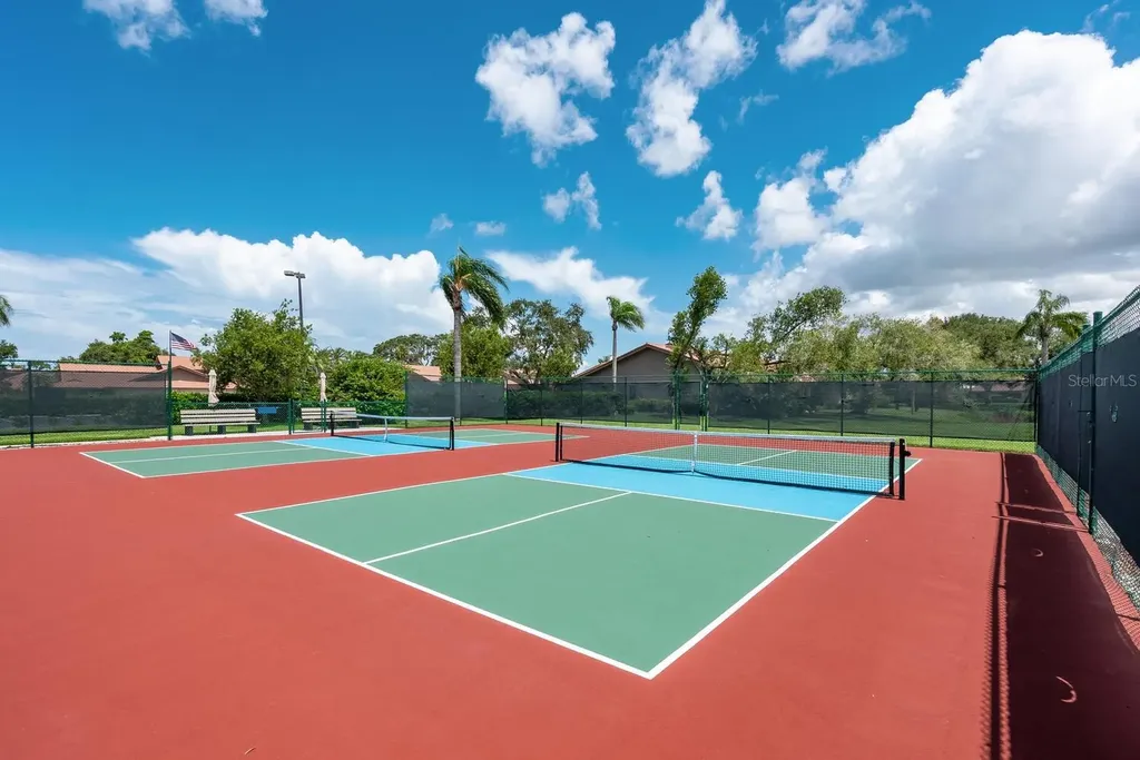 4033 Wilshire Circle E Sarasota FL 34238