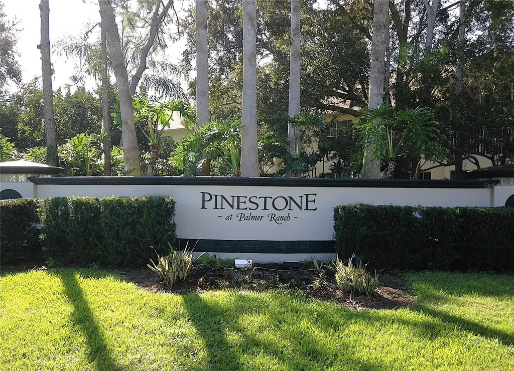 8335 Glenrose Way Sarasota FL 34238