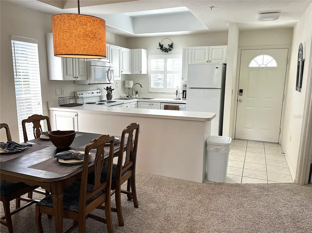 8335 Glenrose Way Sarasota FL 34238