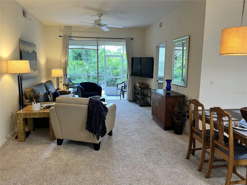 8335 Glenrose Way Sarasota FL 34238