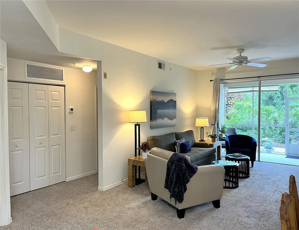 8335 Glenrose Way Sarasota FL 34238