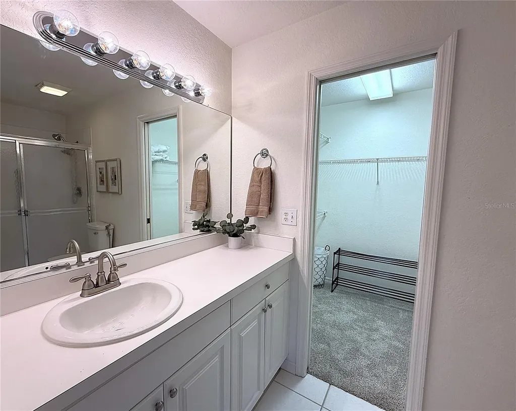8335 Glenrose Way Sarasota FL 34238