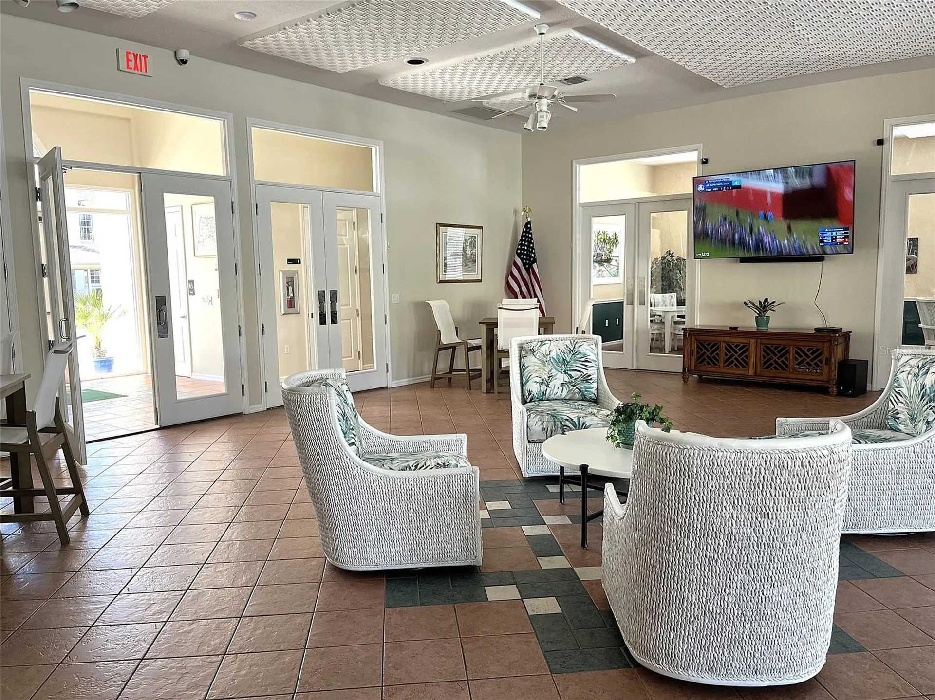 8335 Glenrose Way Sarasota FL 34238