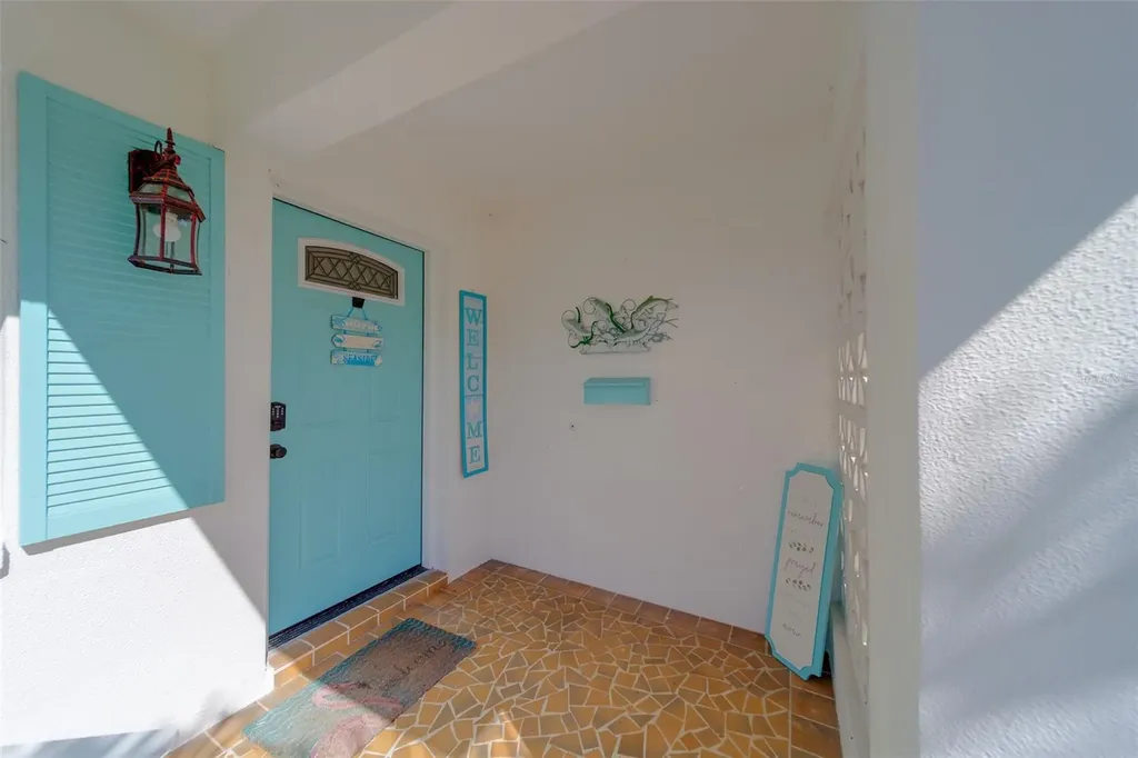 9262 140th Lane Seminole FL 33776