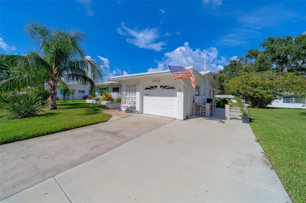9262 140th Lane Seminole FL 33776