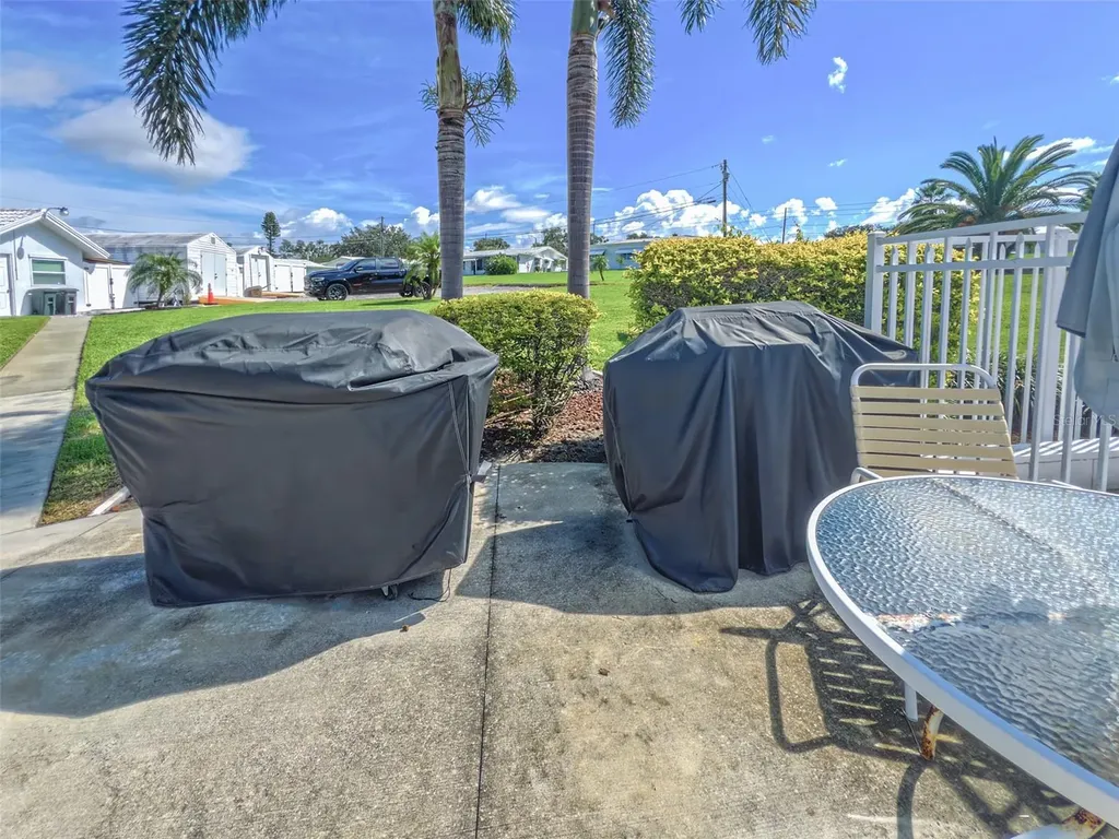 9262 140th Lane Seminole FL 33776