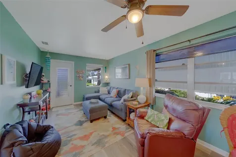 9262 140th Lane Seminole FL 33776
