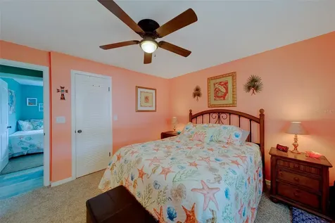 9262 140th Lane Seminole FL 33776