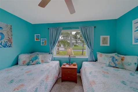 9262 140th Lane Seminole FL 33776