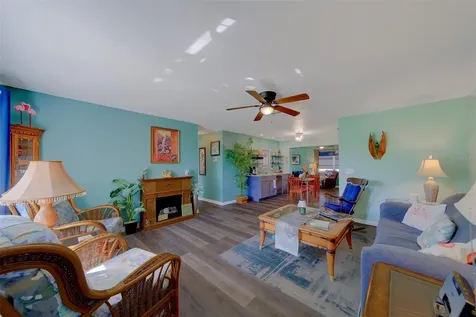 9262 140th Lane Seminole FL 33776