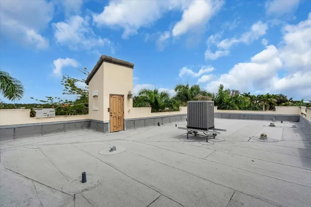 302 Colonia Lane W Nokomis FL 34275