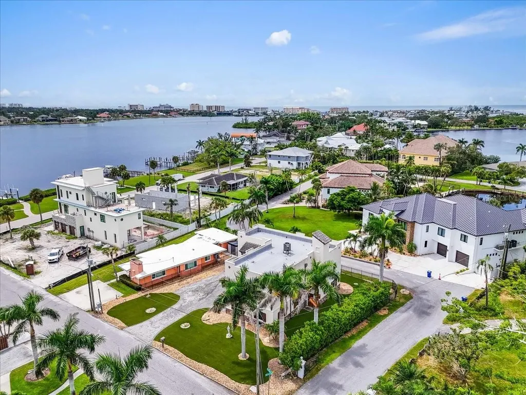 302 Colonia Lane W Nokomis FL 34275